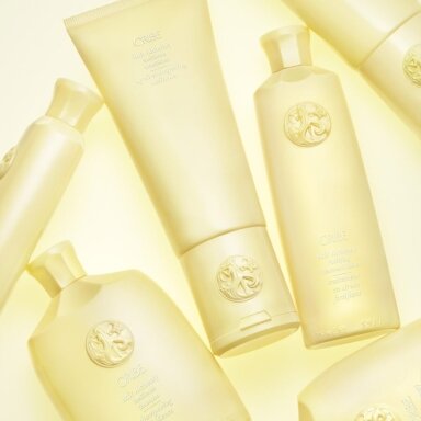 Stiprinamasis šampūnas ORIBE Hair Alchemy Resilience, 75 ml (Travel size) Stiprinamasis šampūnas ORIBE Hair Alchemy Resilience, 75 ml (Travel size)